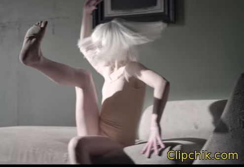 клип Sia - Chandelier (Official Video)